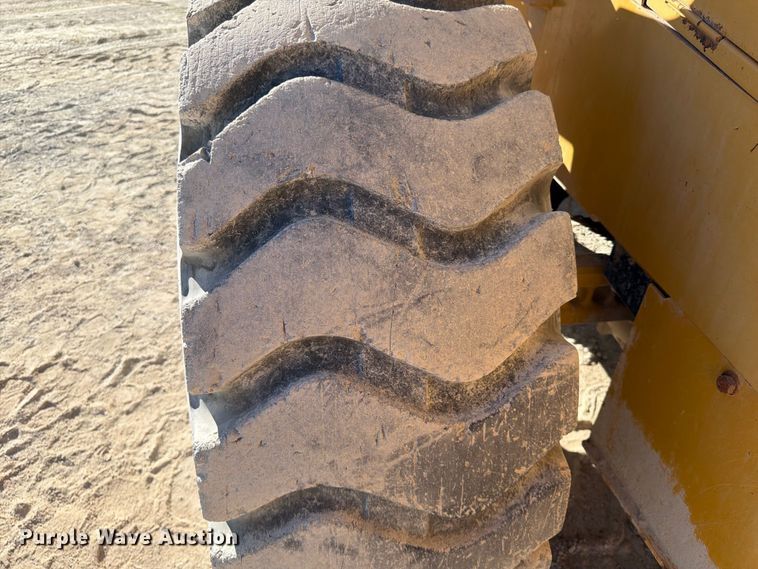 image for item FG0792 2000 John Deere 544H wheel loader