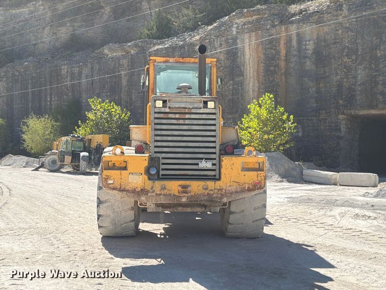image for item FG0793 1993 Michigan L150 wheel loader