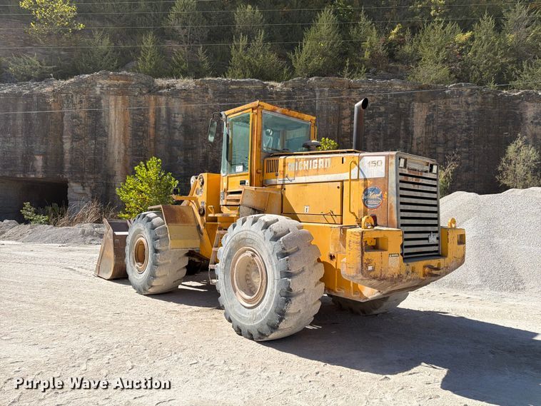 image for item FG0793 1993 Michigan L150 wheel loader