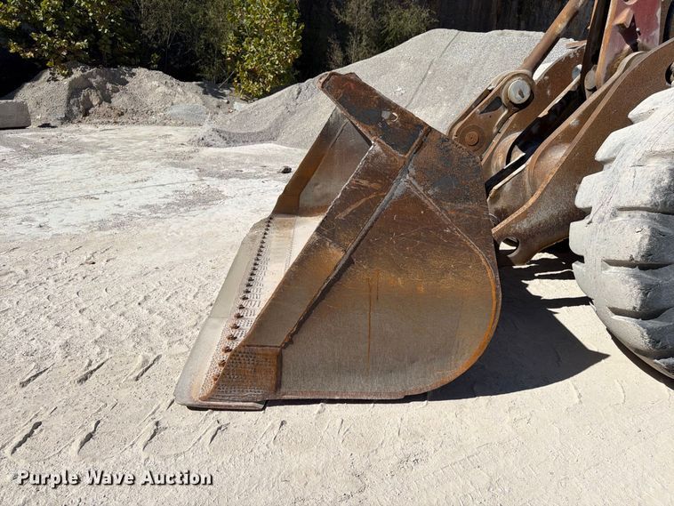 image for item FG0793 1993 Michigan L150 wheel loader