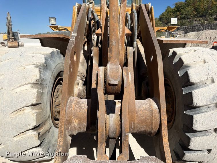 image for item FG0793 1993 Michigan L150 wheel loader