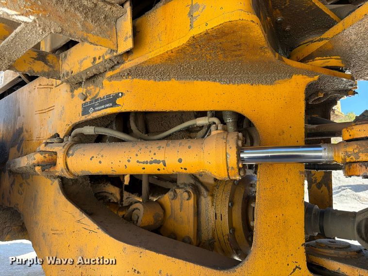 image for item FG0793 1993 Michigan L150 wheel loader