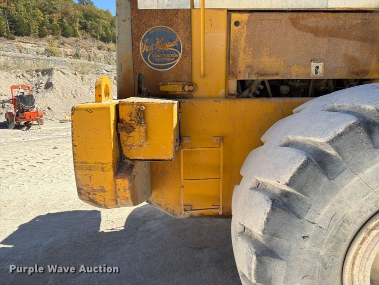 image for item FG0793 1993 Michigan L150 wheel loader