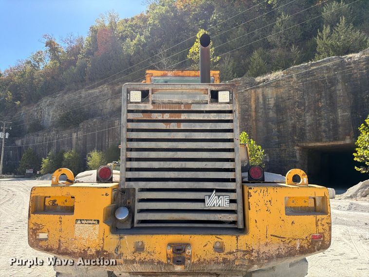 image for item FG0793 1993 Michigan L150 wheel loader