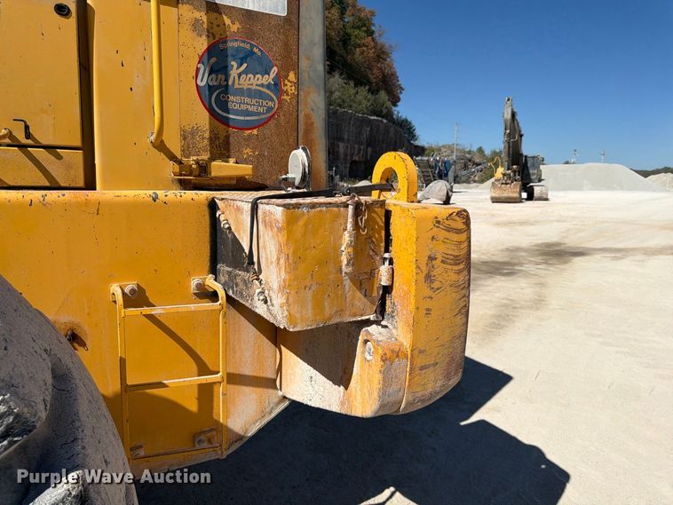 image for item FG0793 1993 Michigan L150 wheel loader
