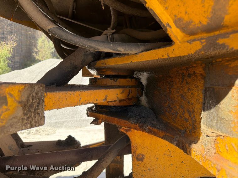 image for item FG0793 1993 Michigan L150 wheel loader