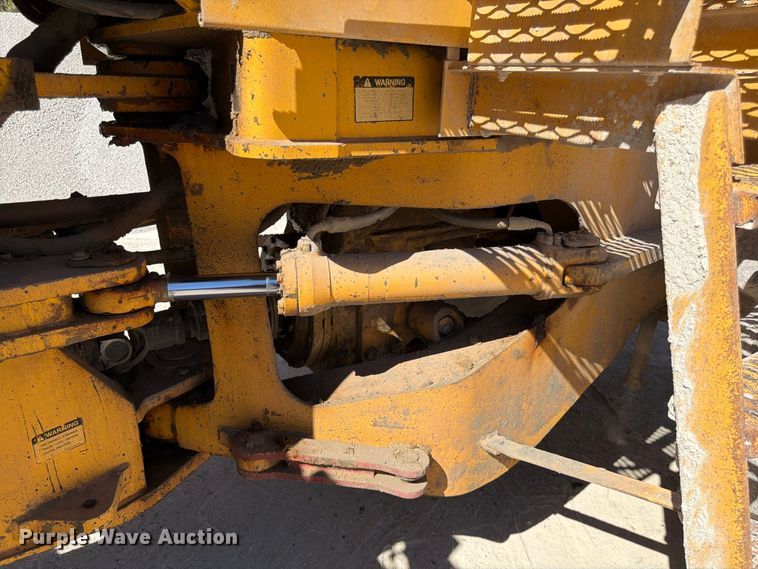 image for item FG0793 1993 Michigan L150 wheel loader