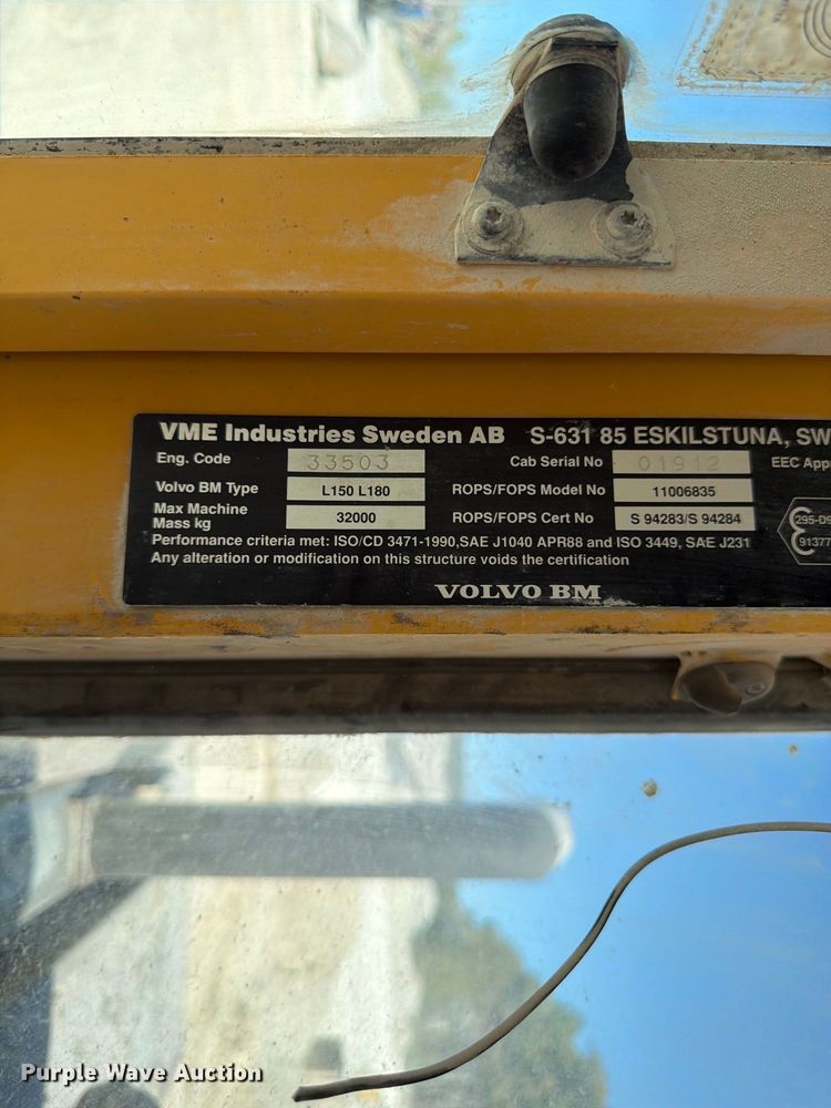 image for item FG0793 1993 Michigan L150 wheel loader