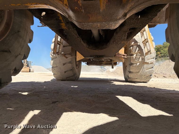 image for item FG0793 1993 Michigan L150 wheel loader