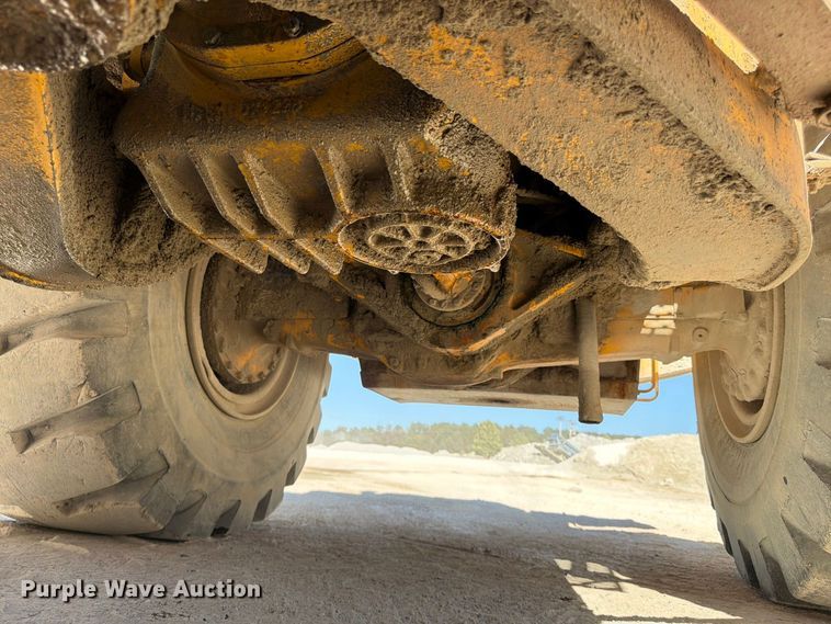 image for item FG0793 1993 Michigan L150 wheel loader