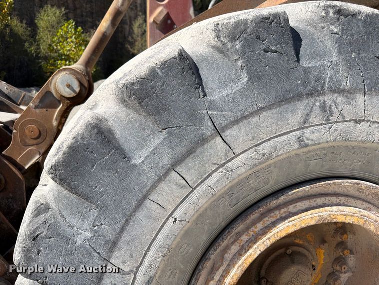 image for item FG0793 1993 Michigan L150 wheel loader