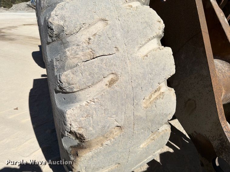 image for item FG0793 1993 Michigan L150 wheel loader