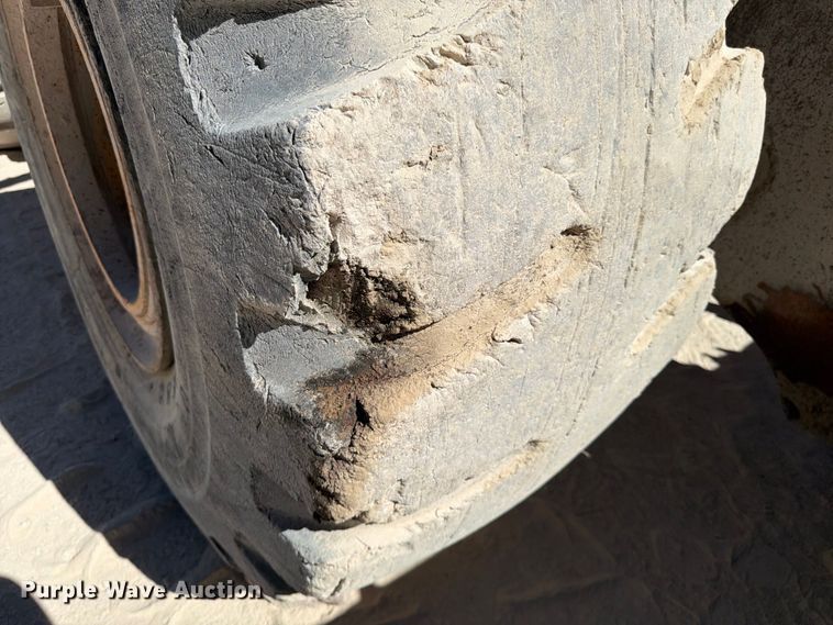 image for item FG0793 1993 Michigan L150 wheel loader