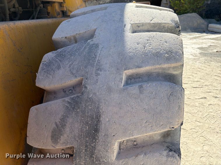 image for item FG0793 1993 Michigan L150 wheel loader
