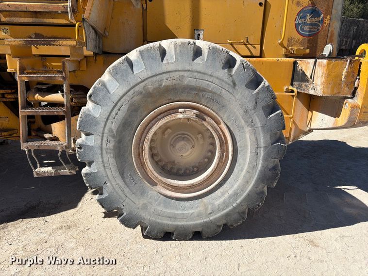 image for item FG0793 1993 Michigan L150 wheel loader