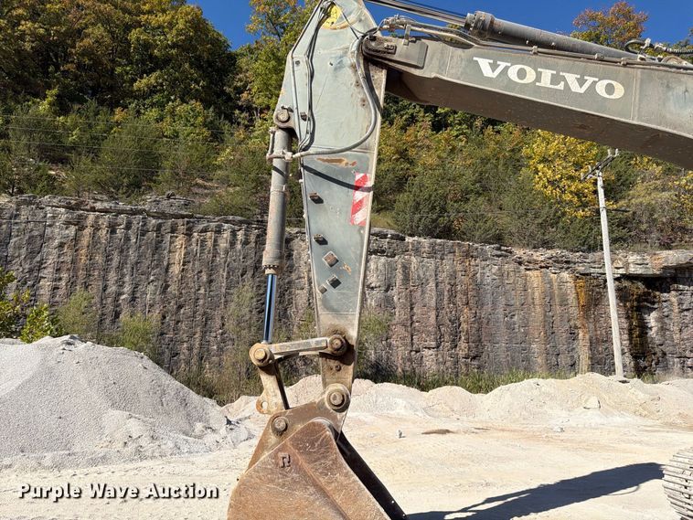 image for item FG0794 2007 Volvo EC460CL excavator