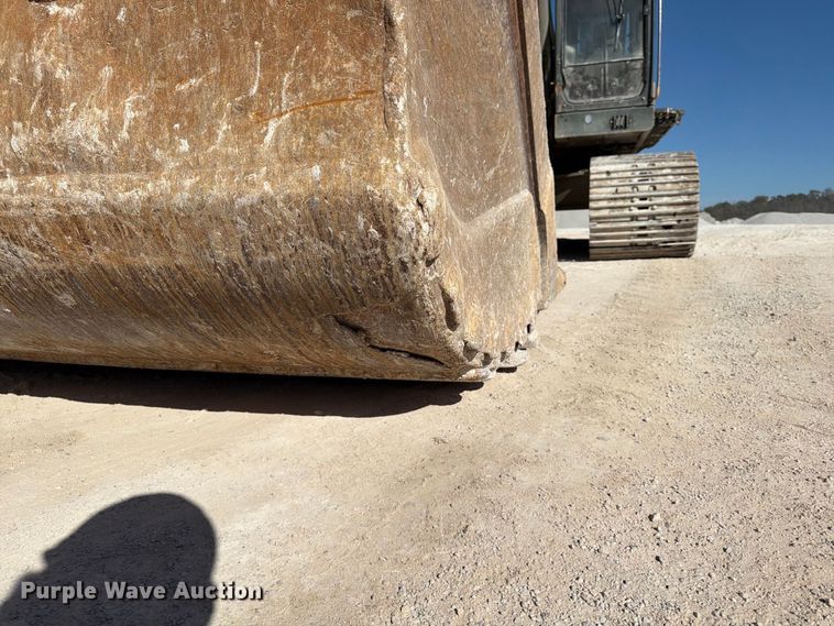 image for item FG0794 2007 Volvo EC460CL excavator