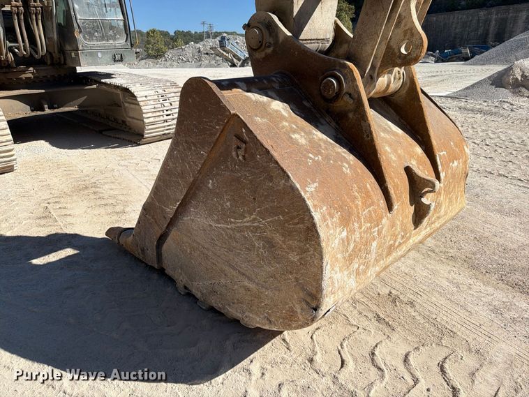 image for item FG0794 2007 Volvo EC460CL excavator