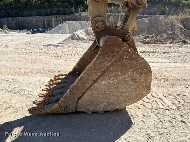 image for item FG0794 2007 Volvo EC460CL excavator