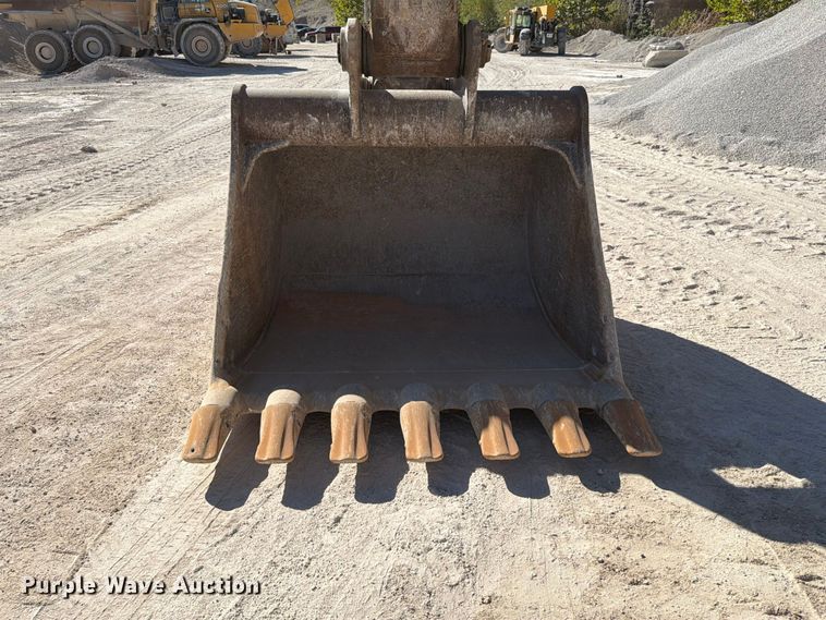 image for item FG0794 2007 Volvo EC460CL excavator