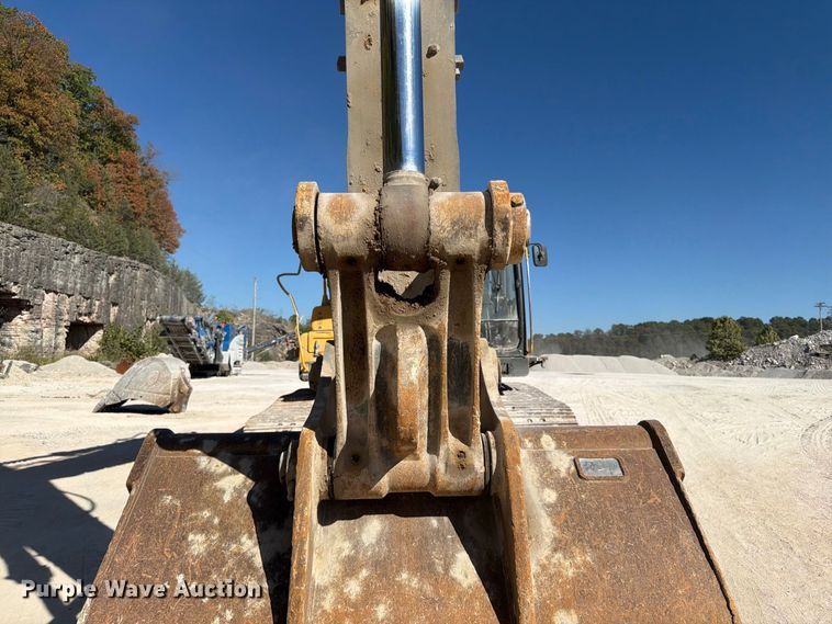image for item FG0794 2007 Volvo EC460CL excavator