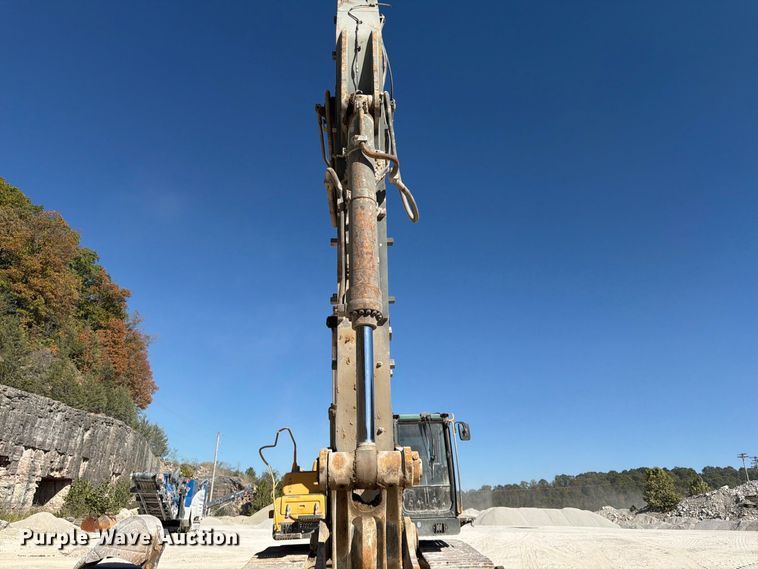 image for item FG0794 2007 Volvo EC460CL excavator