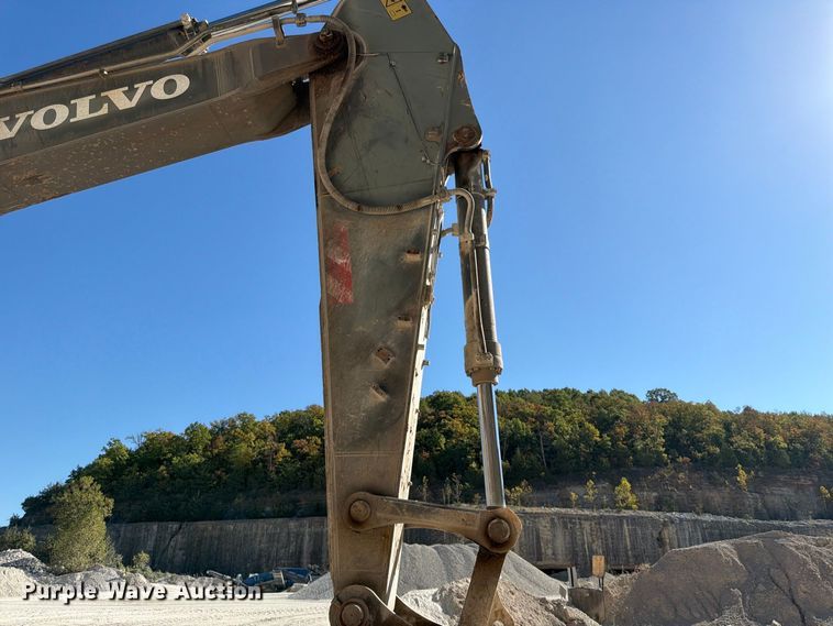 image for item FG0794 2007 Volvo EC460CL excavator