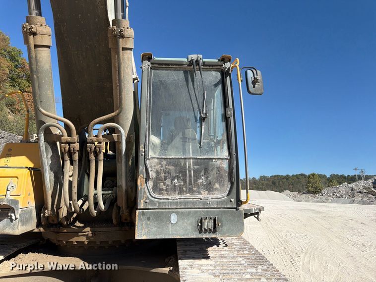 image for item FG0794 2007 Volvo EC460CL excavator