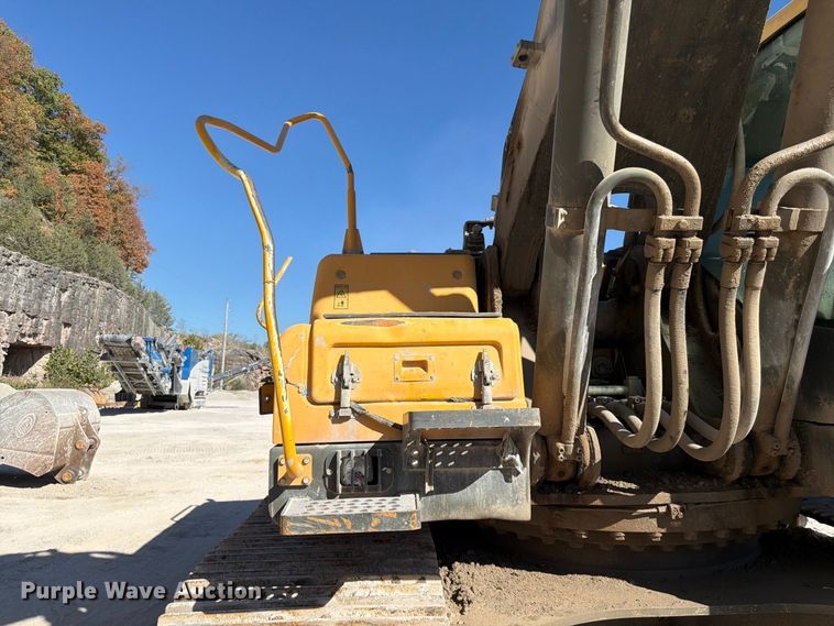 image for item FG0794 2007 Volvo EC460CL excavator