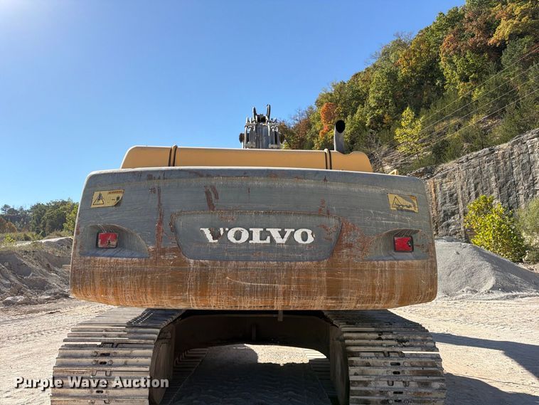 image for item FG0794 2007 Volvo EC460CL excavator
