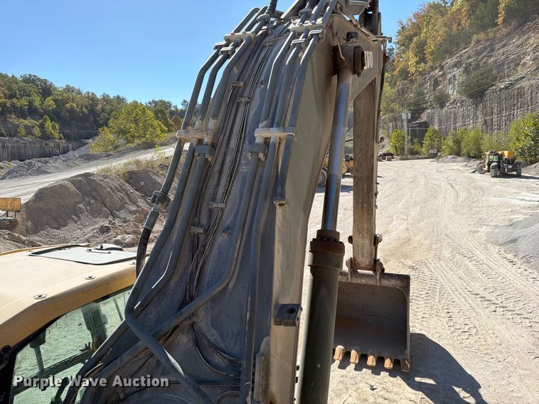 image for item FG0794 2007 Volvo EC460CL excavator