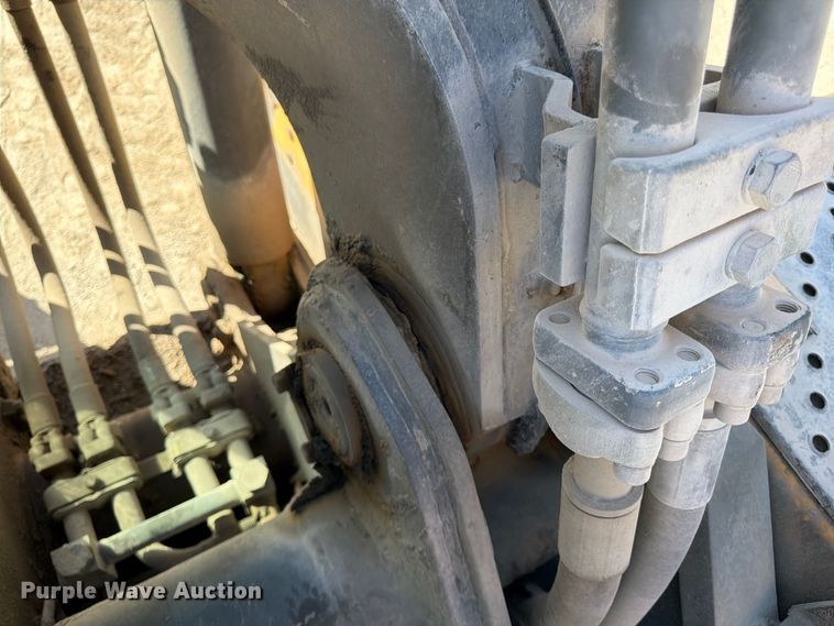 image for item FG0794 2007 Volvo EC460CL excavator