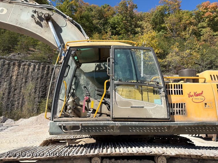 image for item FG0794 2007 Volvo EC460CL excavator