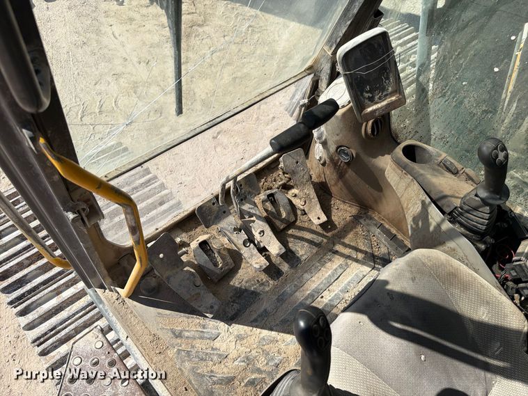 image for item FG0794 2007 Volvo EC460CL excavator