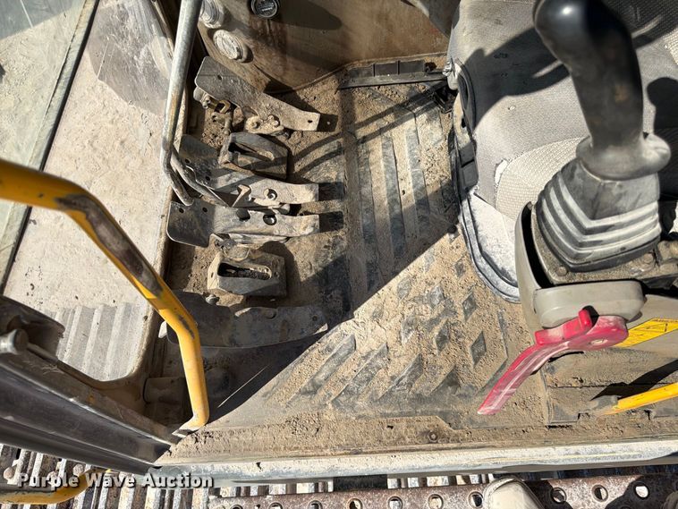 image for item FG0794 2007 Volvo EC460CL excavator