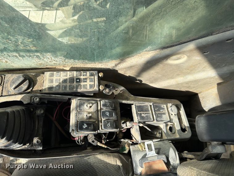 image for item FG0794 2007 Volvo EC460CL excavator