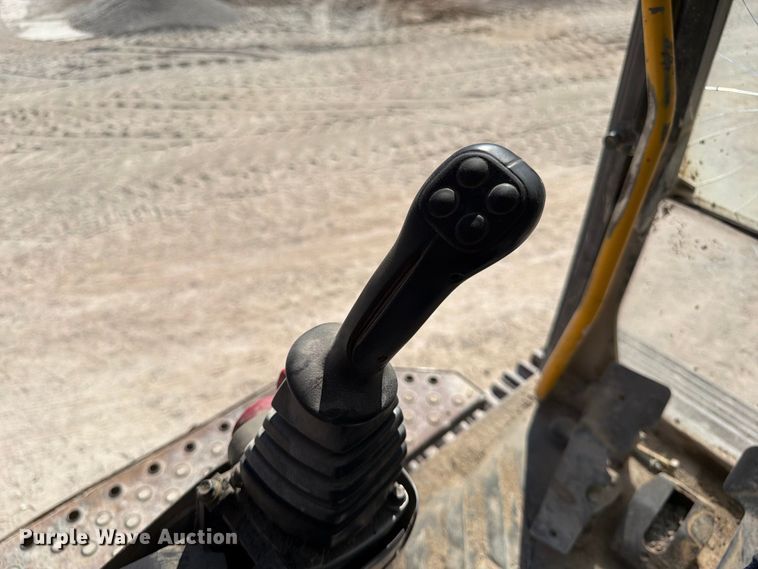 image for item FG0794 2007 Volvo EC460CL excavator