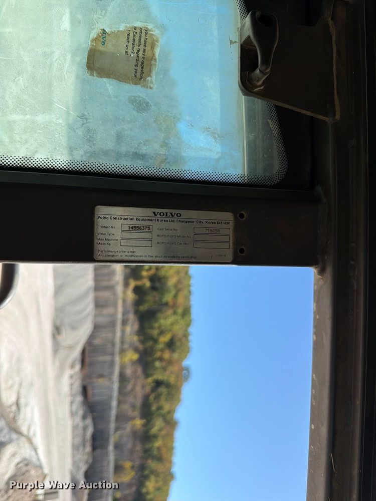 image for item FG0794 2007 Volvo EC460CL excavator