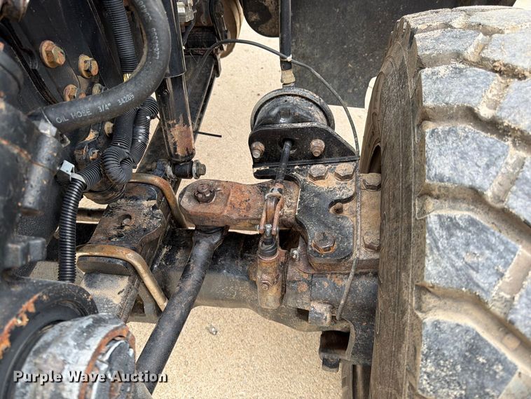 image for item FG0820 2006 International 7300 truck cab and chassis