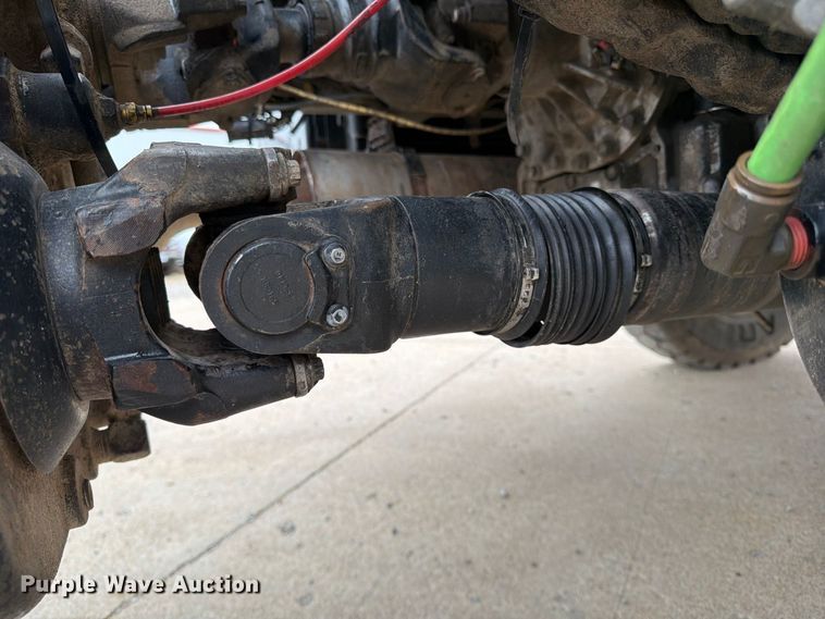 image for item FG0820 2006 International 7300 truck cab and chassis