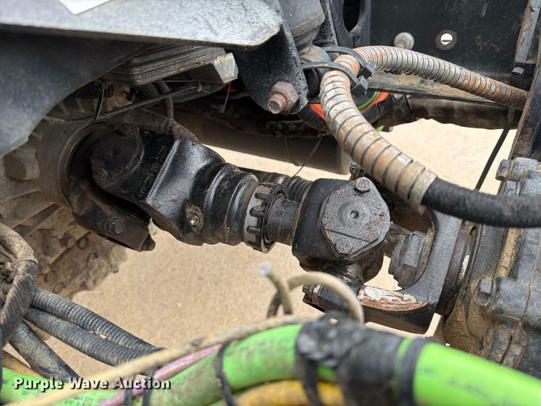 image for item FG0820 2006 International 7300 truck cab and chassis