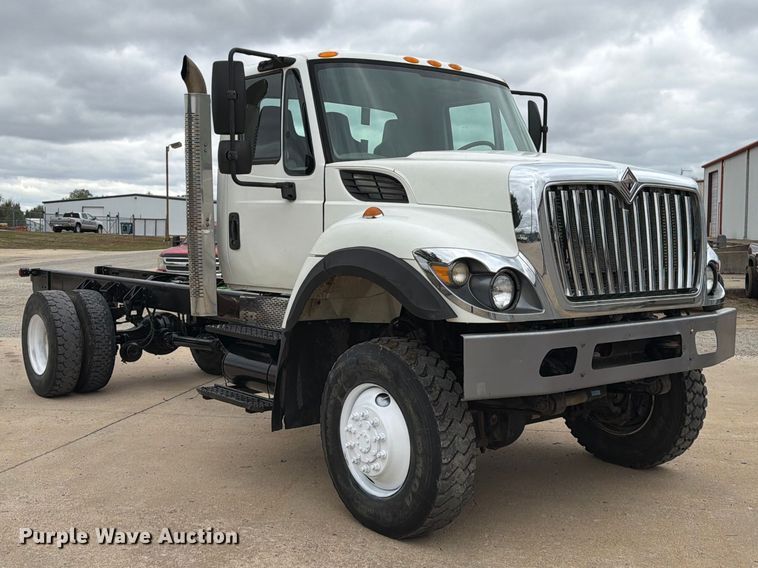 image for item FG0822 2008 International 7300 truck cab and chassis