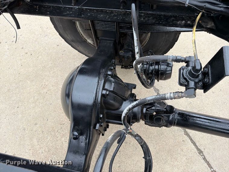 image for item FG0822 2008 International 7300 truck cab and chassis