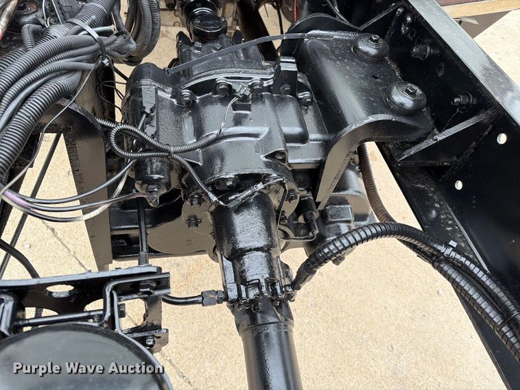 image for item FG0822 2008 International 7300 truck cab and chassis