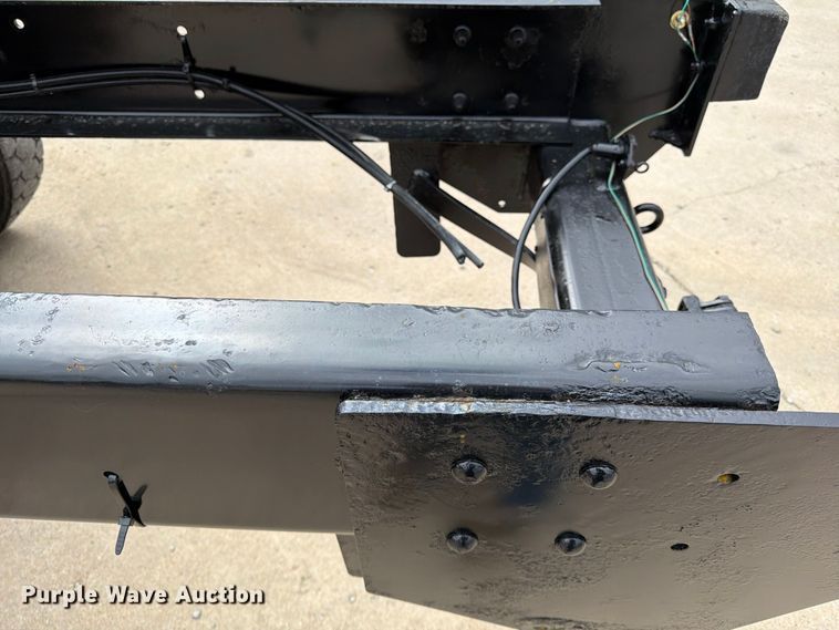 image for item FG0822 2008 International 7300 truck cab and chassis