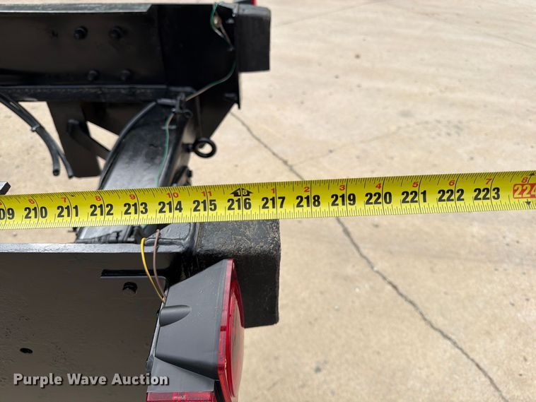 image for item FG0822 2008 International 7300 truck cab and chassis