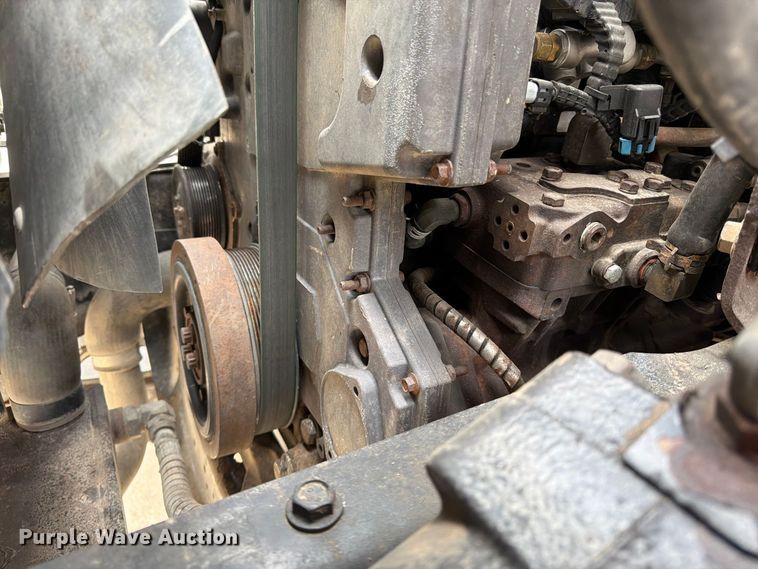 image for item FG0822 2008 International 7300 truck cab and chassis