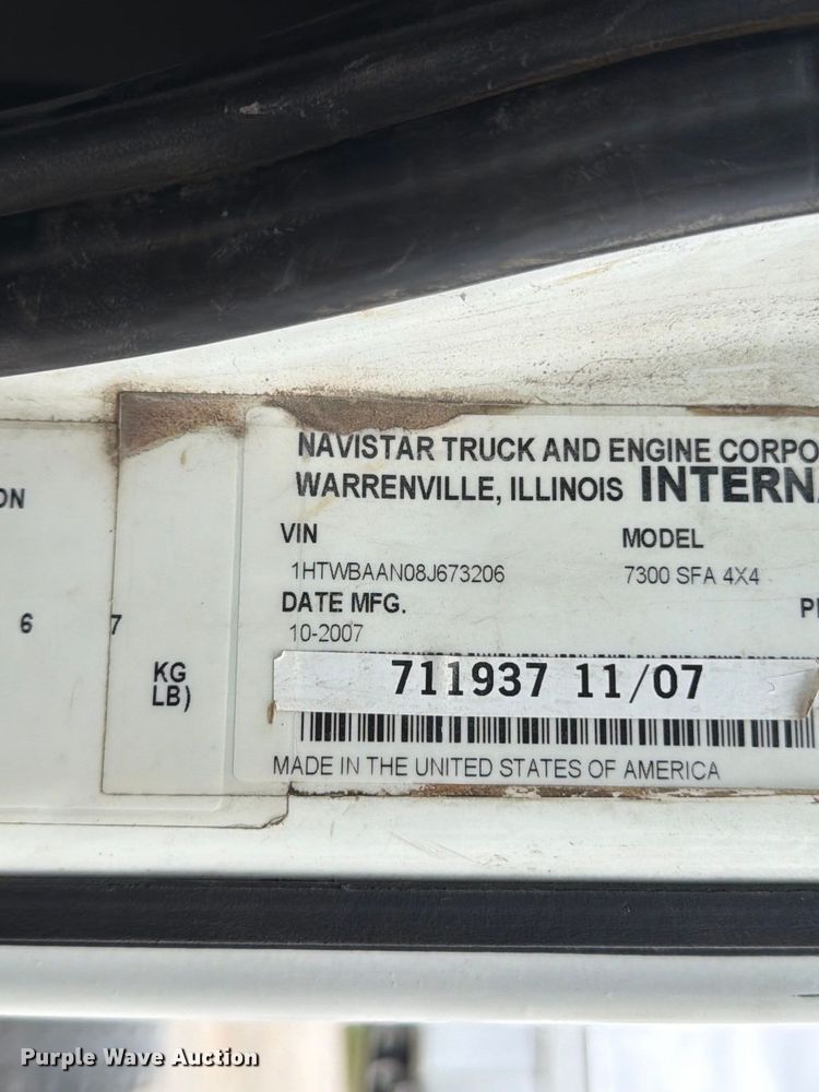 image for item FG0822 2008 International 7300 truck cab and chassis