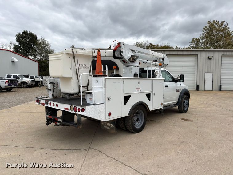 image for item FG0823 2012 Dodge Ram 5500HD bucket truck