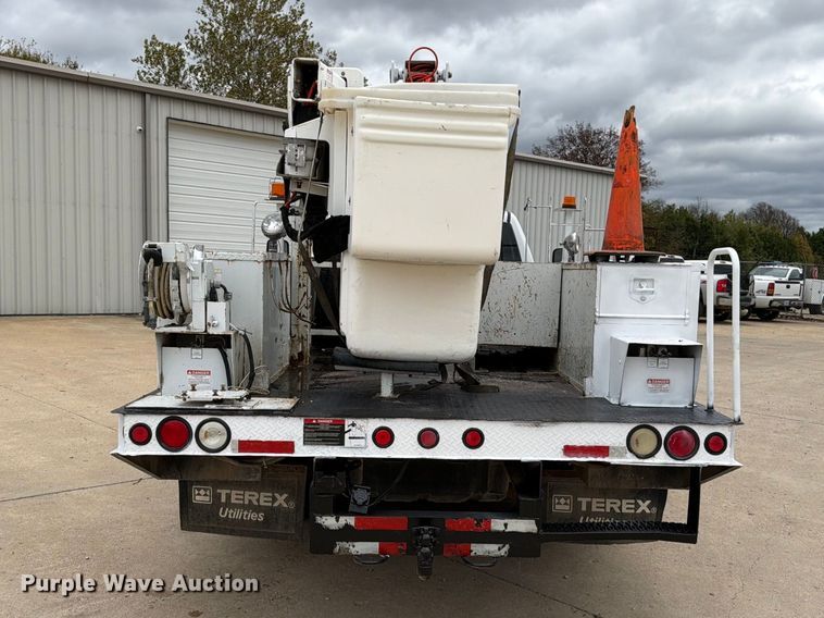 image for item FG0823 2012 Dodge Ram 5500HD bucket truck